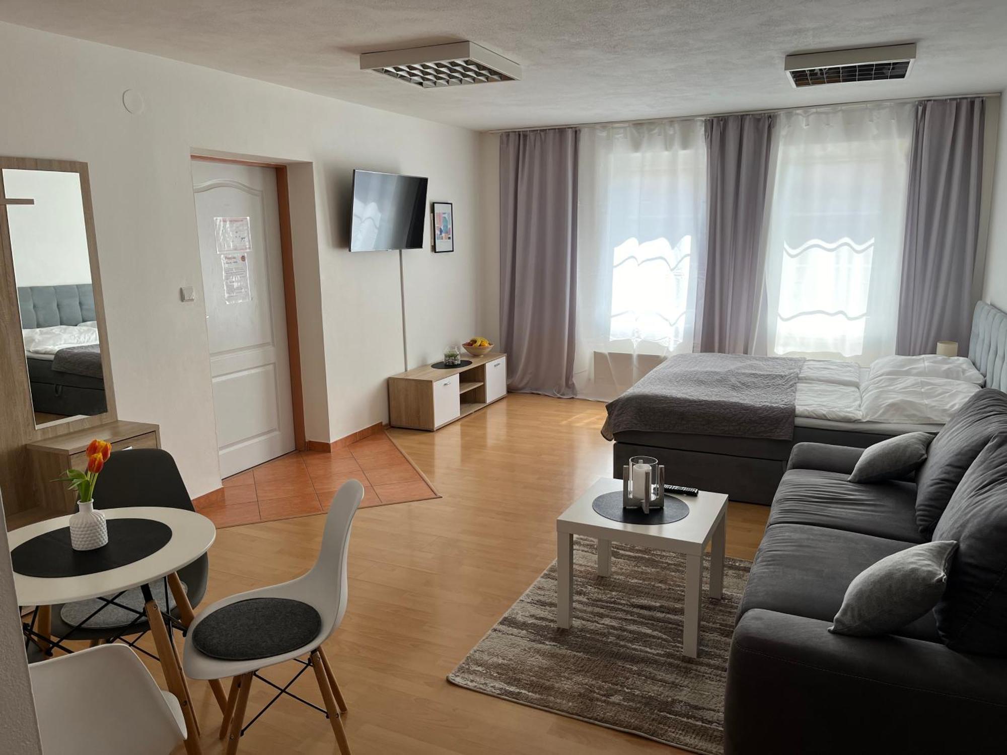 Apartmany V Zlatej Ulicke بايموتْسْ المظهر الخارجي الصورة