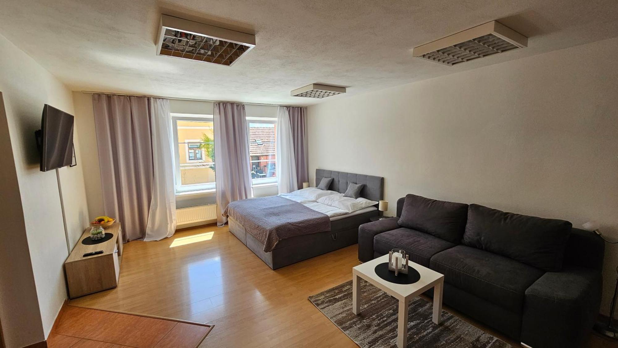 Apartmany V Zlatej Ulicke بايموتْسْ المظهر الخارجي الصورة