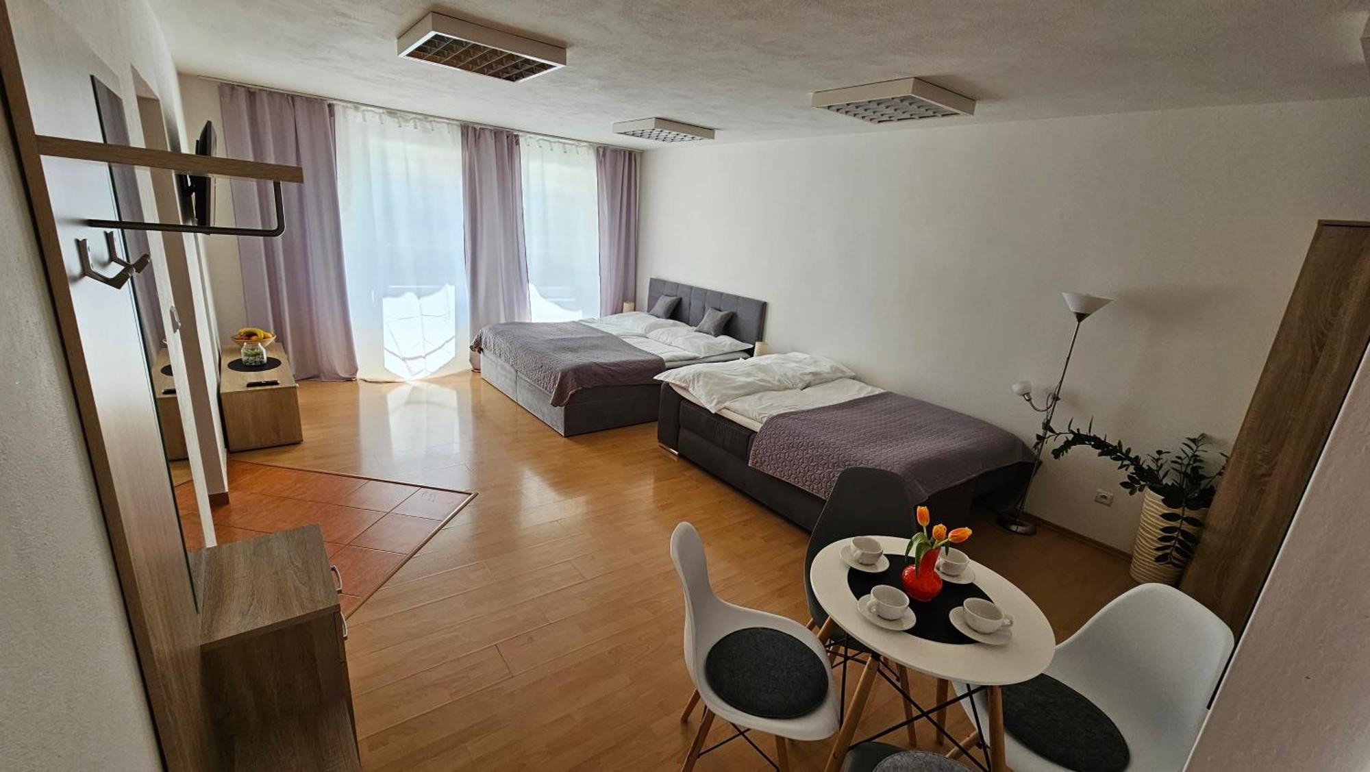 Apartmany V Zlatej Ulicke بايموتْسْ المظهر الخارجي الصورة