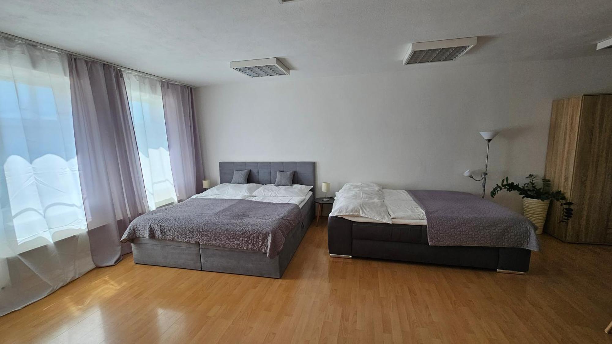 Apartmany V Zlatej Ulicke بايموتْسْ المظهر الخارجي الصورة