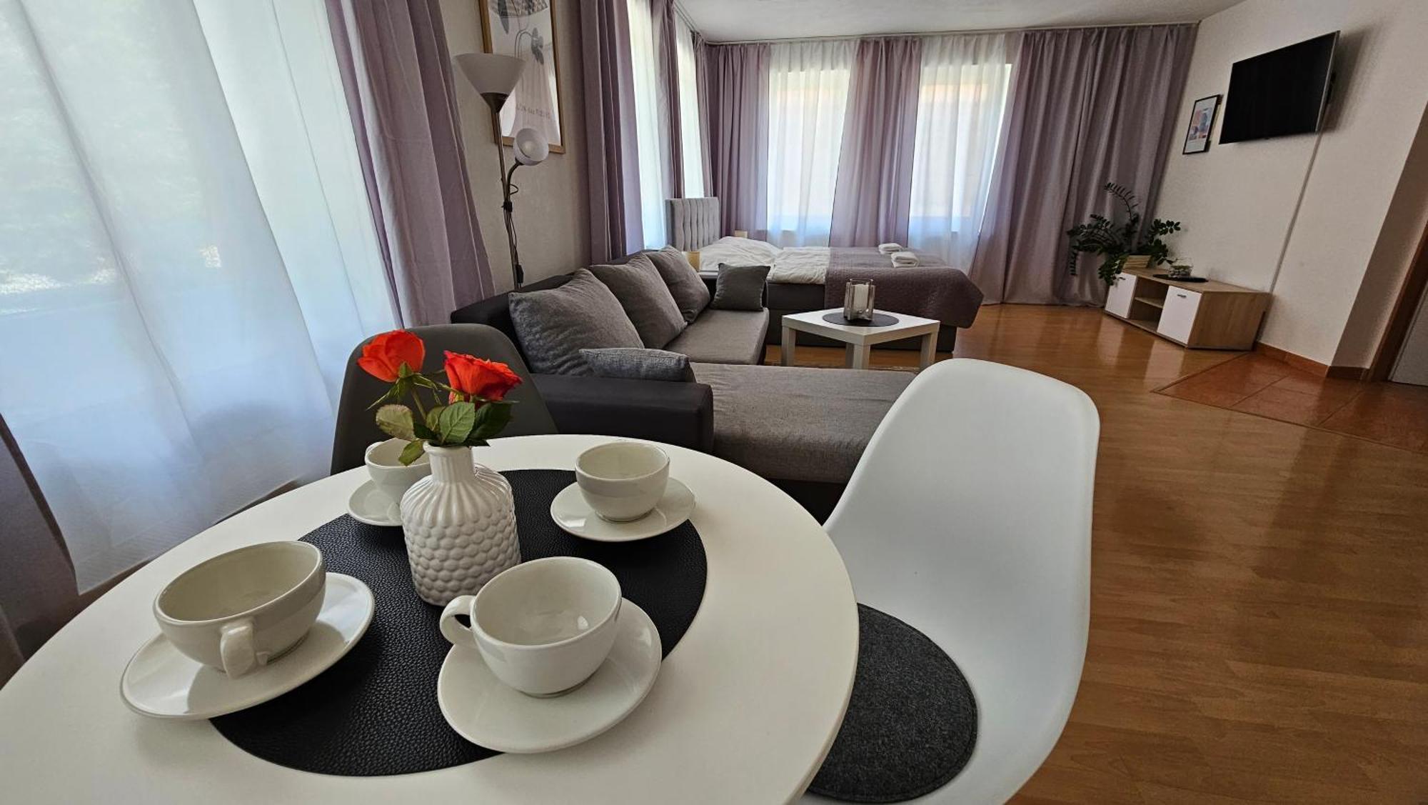 Apartmany V Zlatej Ulicke بايموتْسْ المظهر الخارجي الصورة