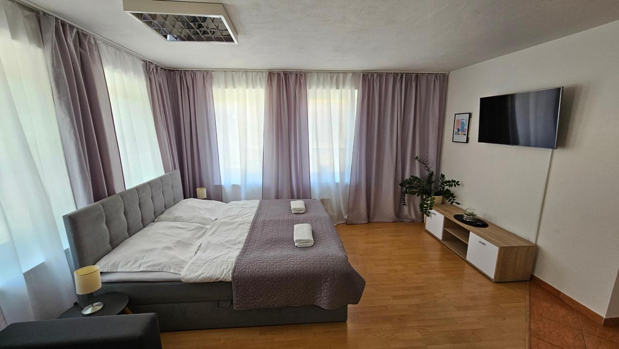 Apartmany V Zlatej Ulicke بايموتْسْ المظهر الخارجي الصورة
