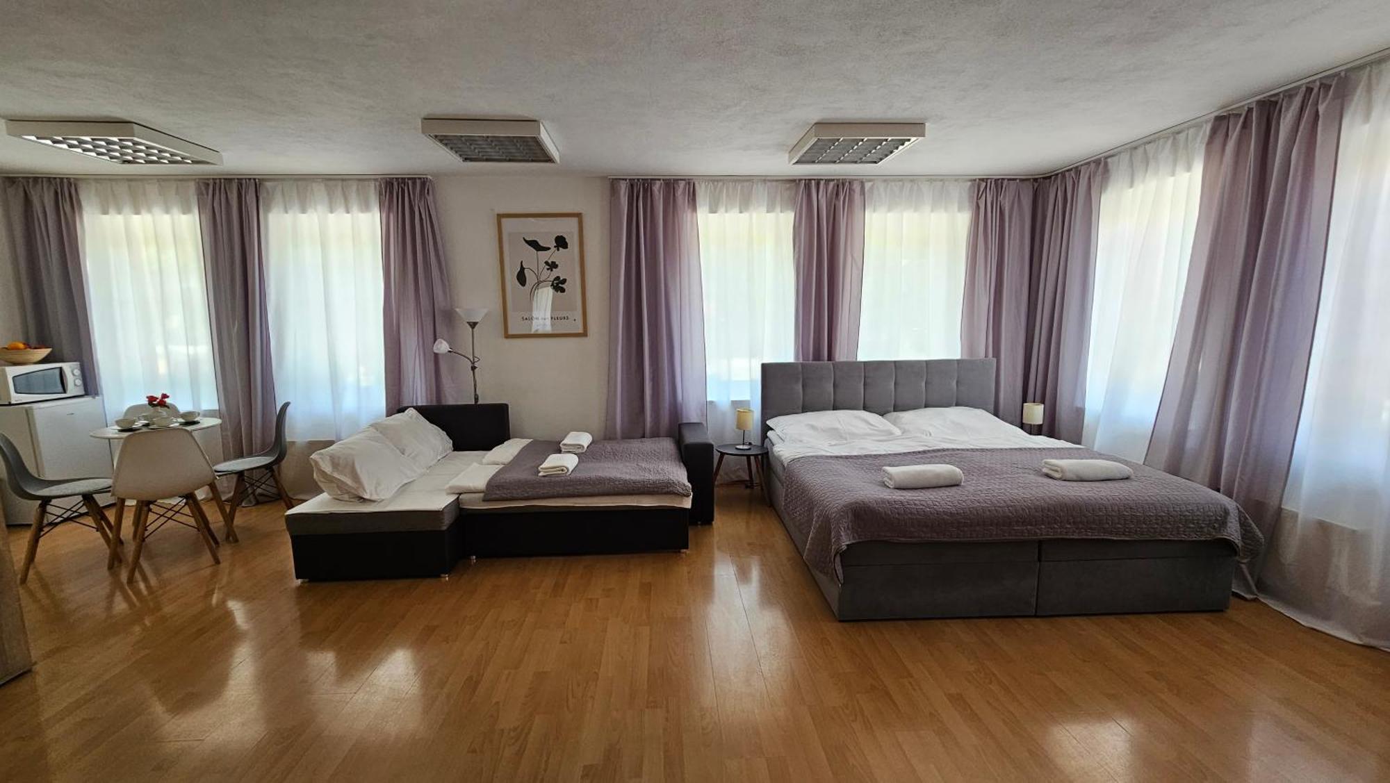 Apartmany V Zlatej Ulicke بايموتْسْ المظهر الخارجي الصورة